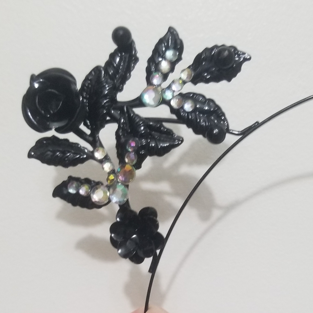VGUC iridescent black roses head accessory - Picture 3 of 4